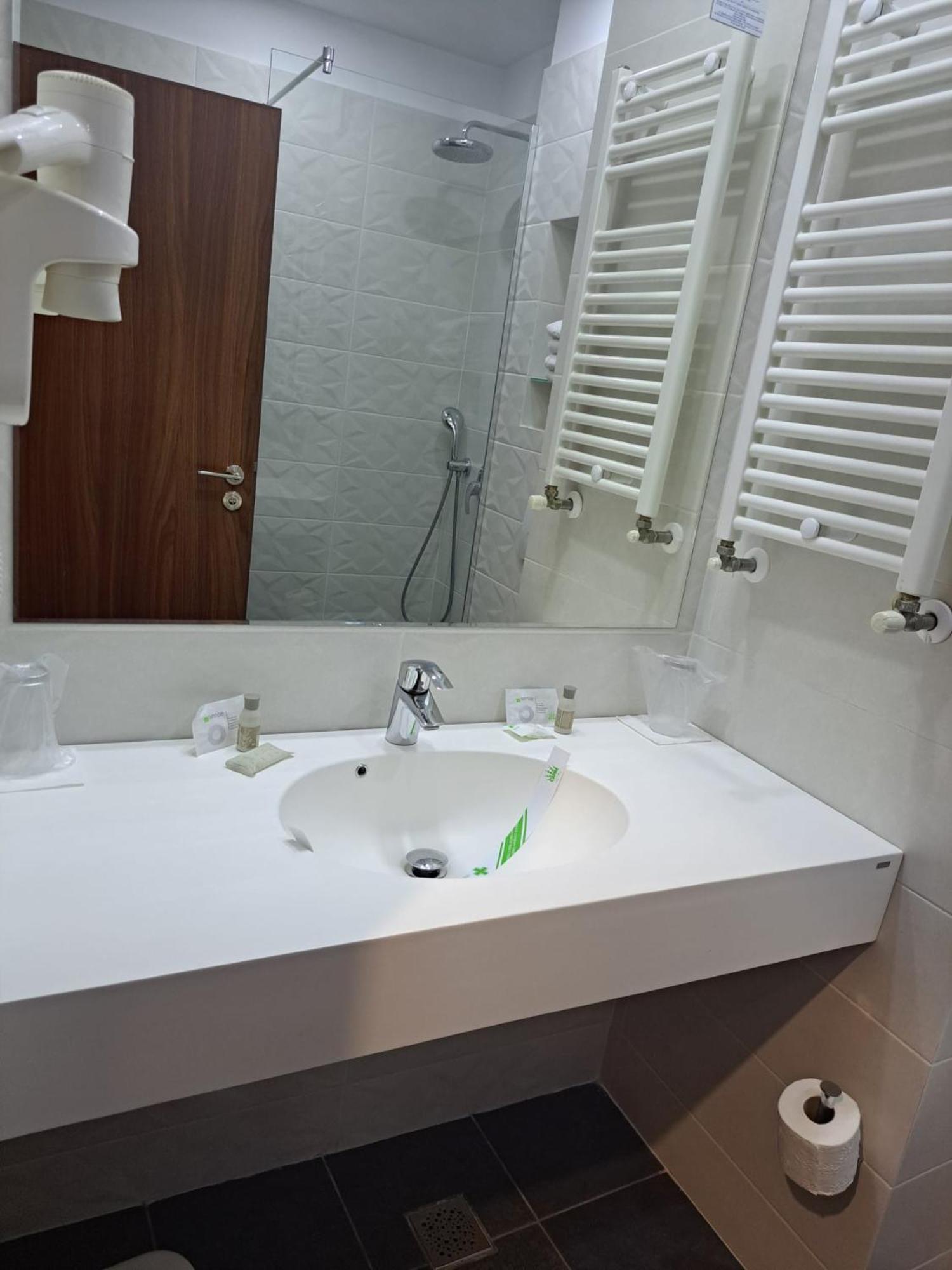 Hotel Amiral Mamaia Bagian luar foto