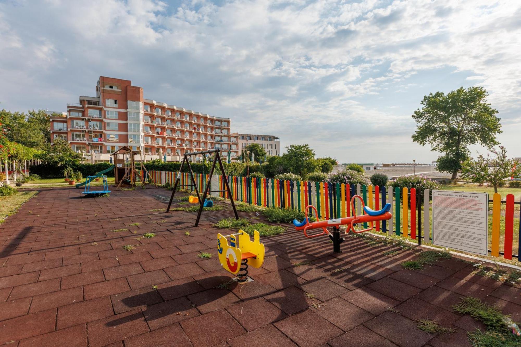 Hotel Amiral Mamaia Bagian luar foto